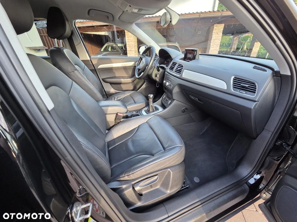 Audi Q3 2.0 TDI Design - 25