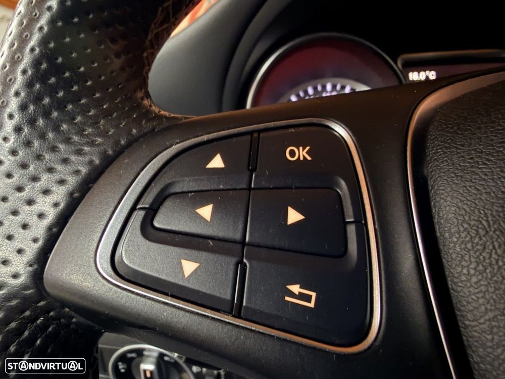 Mercedes-Benz GLA 180 CDI Urban - 13