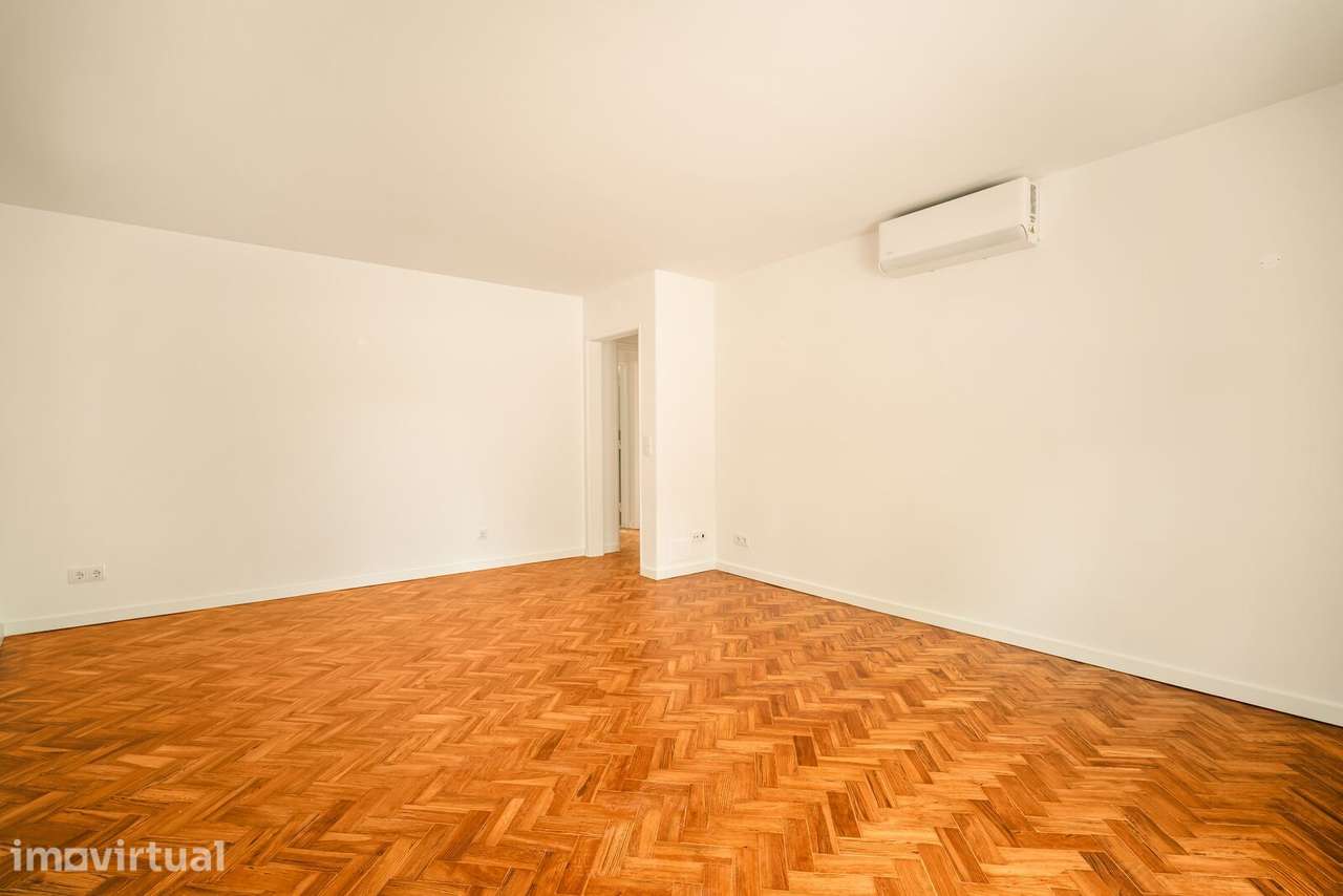 Apartamento T2 com terraço, Centro Histórico Cascais, Cascais - Grande imagem: 3/27