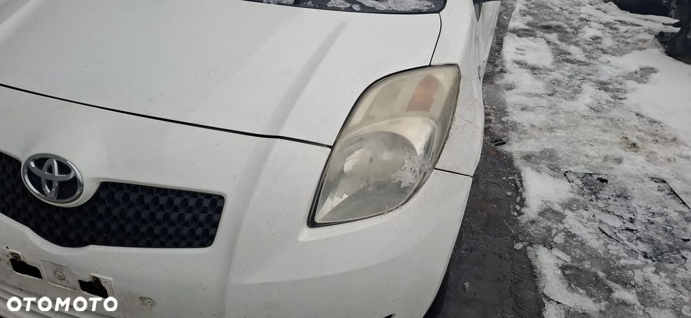 Toyota Yaris II 1,4 ND-TV na części - 22