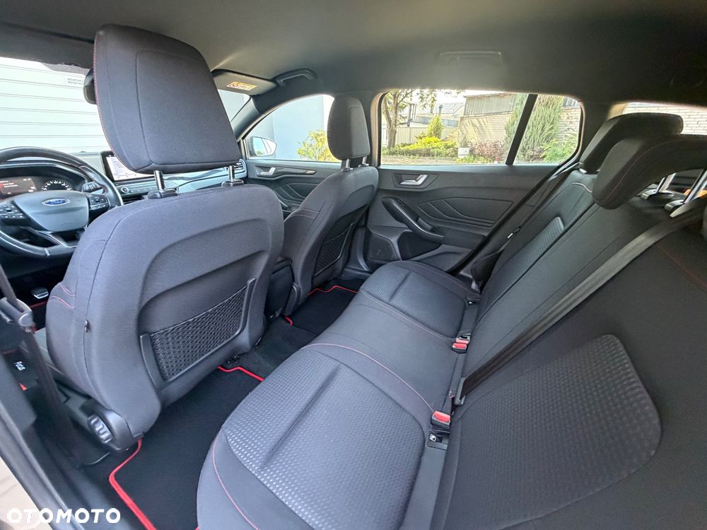 Ford Focus 1.5 EcoBoost ST-Line - 10