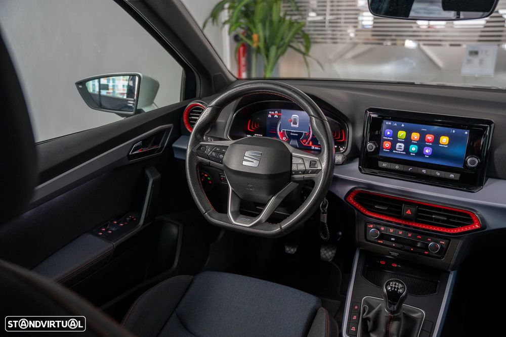 SEAT Arona 1.0 TSI FR — fotografia 18
