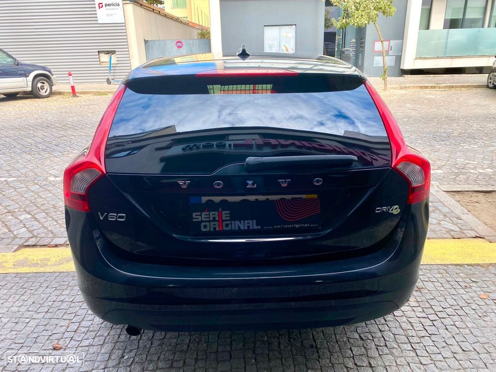 Volvo V60 1.6 D2 Drive Momentum Start/Stop - 6