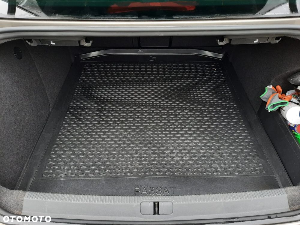 Volkswagen Passat 1.4 TSI BlueMotion Technology Comfortline - 14