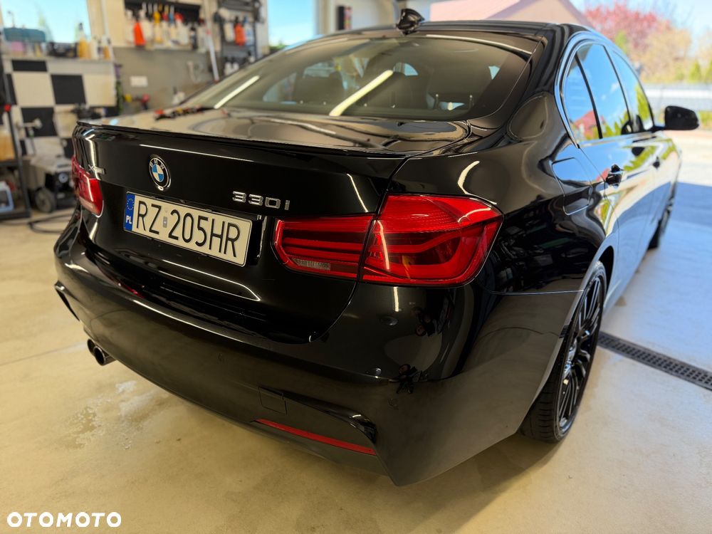 BMW Seria 3 330i xDrive Edition M Sport Shadow - 10