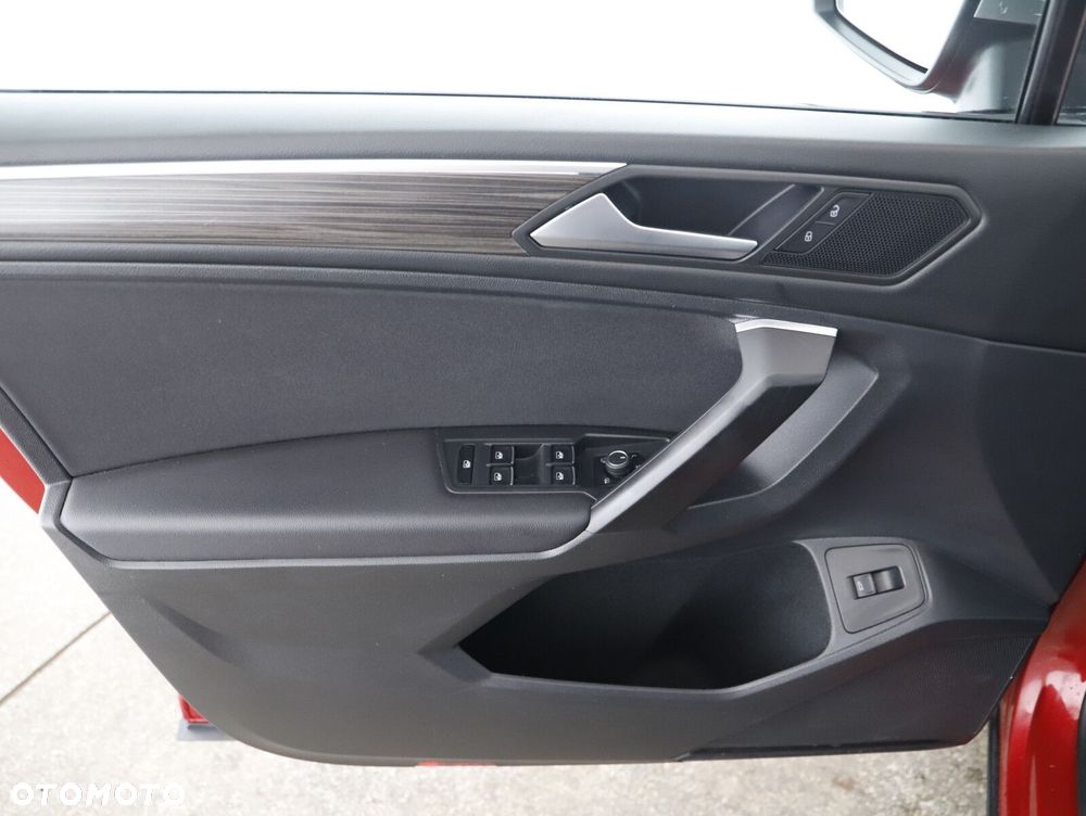 Volkswagen Tiguan Allspace 2.0 TDI 4Mot Elegance DSG - 23
