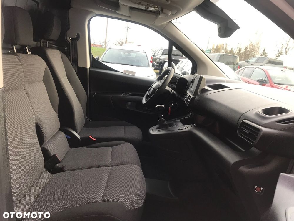 Toyota Proace City - 21