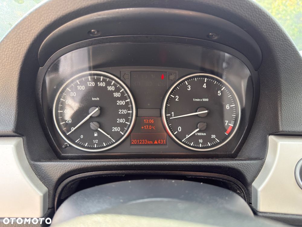 BMW Seria 3 320i - 22