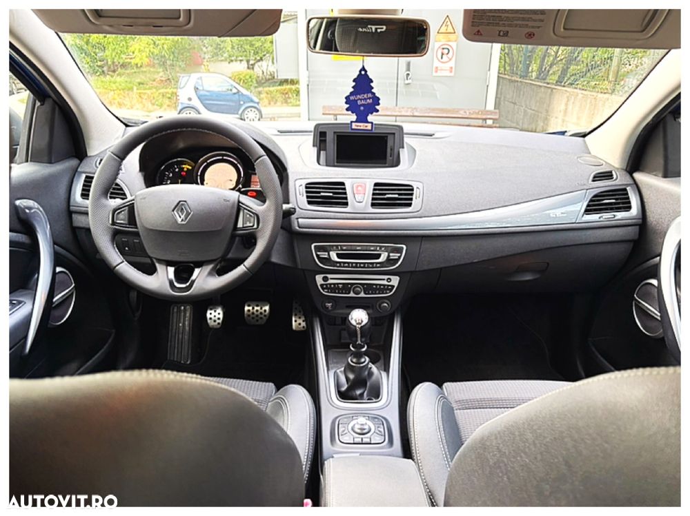 Renault Megane III Coupe 1.5 dCi Color Edition - 2