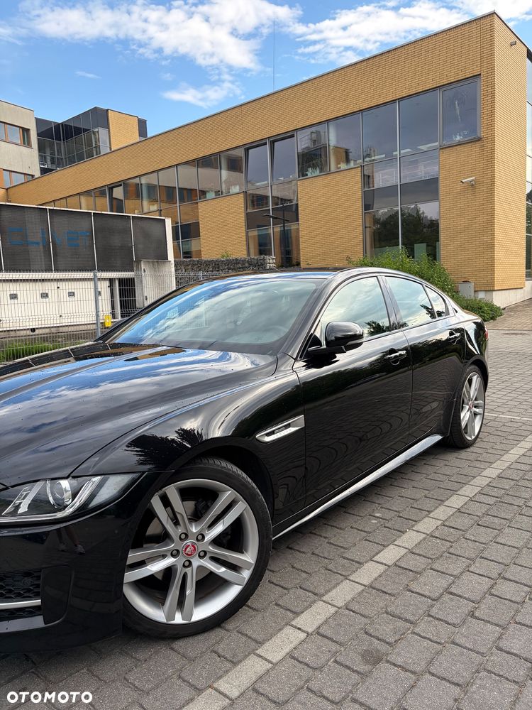 Jaguar XE 20d R-Sport - 6