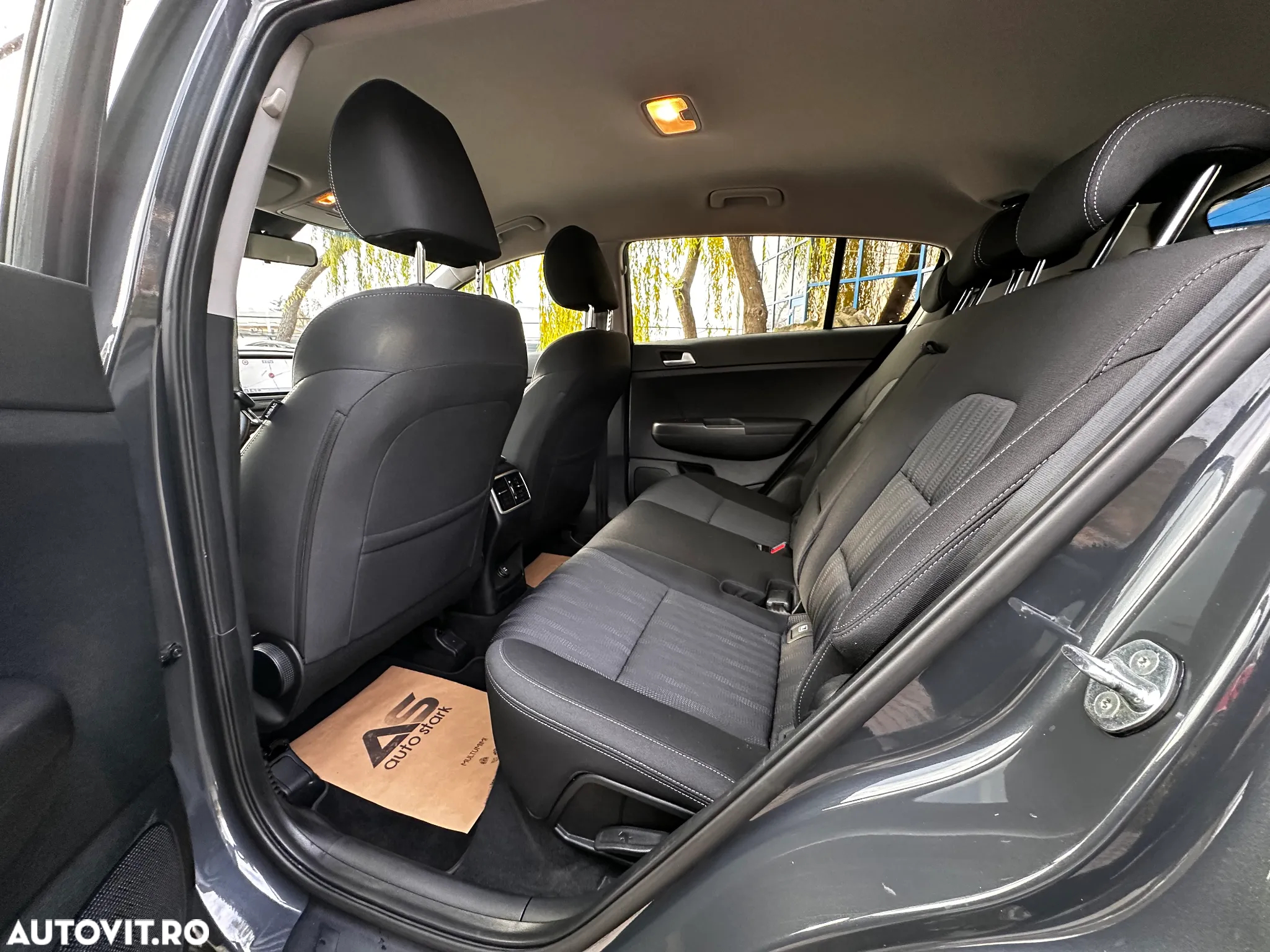 Kia Sportage 1.6 DSL MHEV 7DCT HP 4x2 Business Line - 17