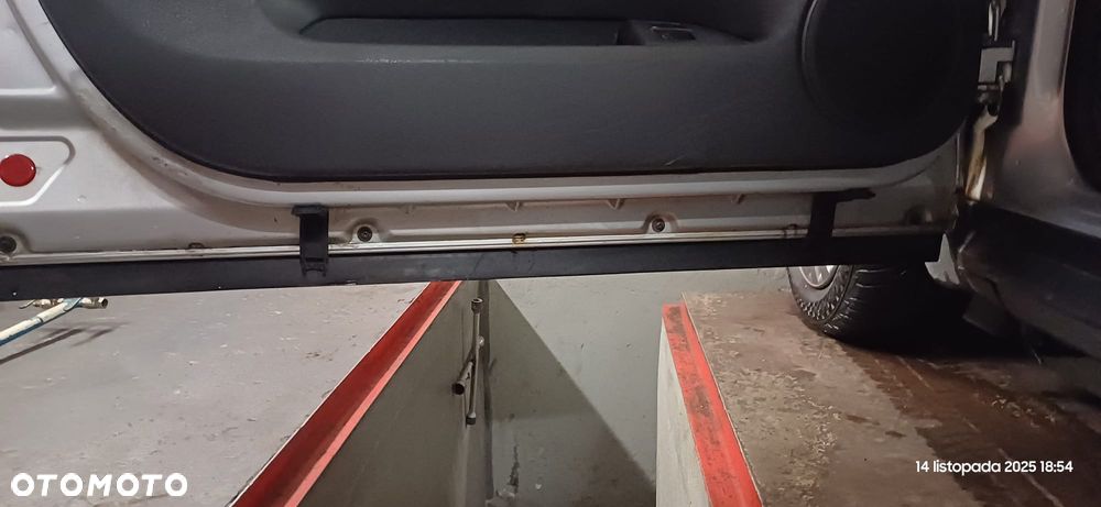 Volkswagen Passat 1.6 - 24