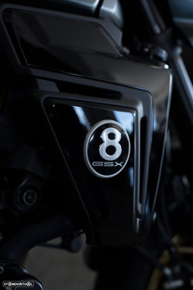Suzuki GSX 8 TT - 3