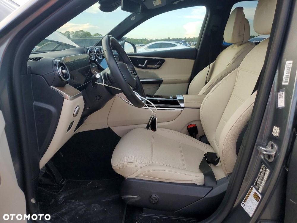 Mercedes-Benz GLC 300 4Matic 9G-TRONIC Avantgarde Advanced - 8