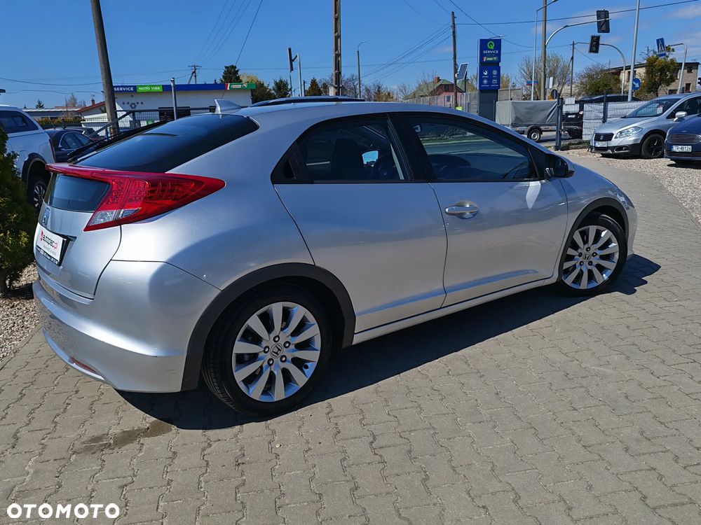 Honda Civic 1.4 i-VTEC - 9