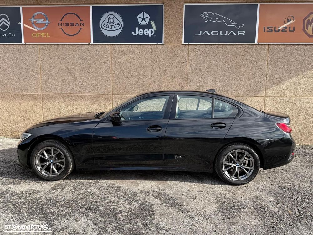 BMW 318 d Pack Desportivo M Auto - 1