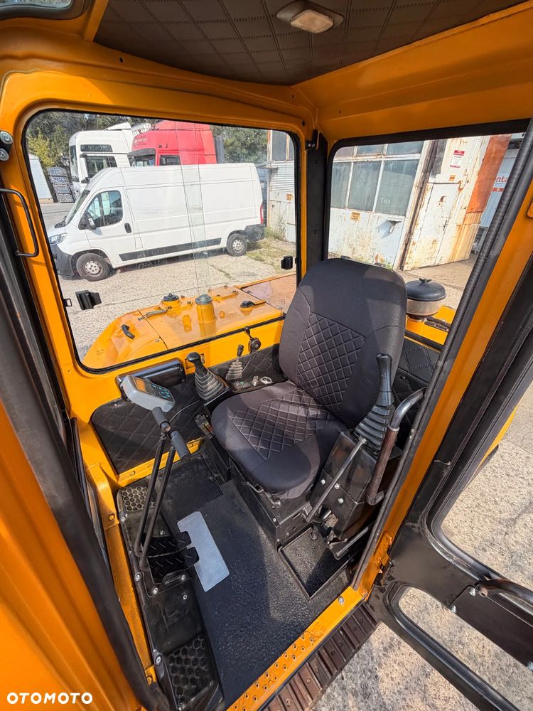 Hyundai R55-7 - 17