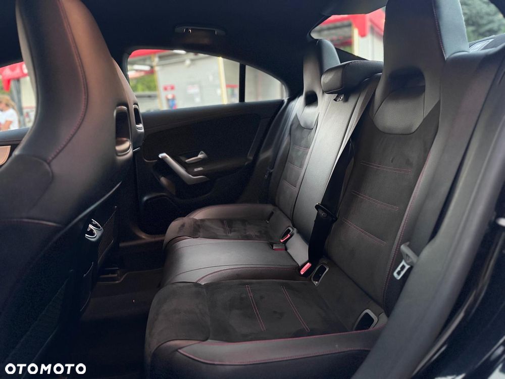 Mercedes-Benz CLA 180 AMG Line 7G-DCT - 15