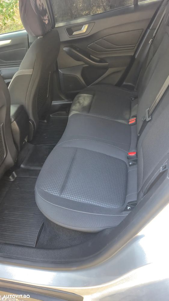 Ford Focus 1.5 EcoBlue Start-Stopp-System COOL&CONNECT - 4