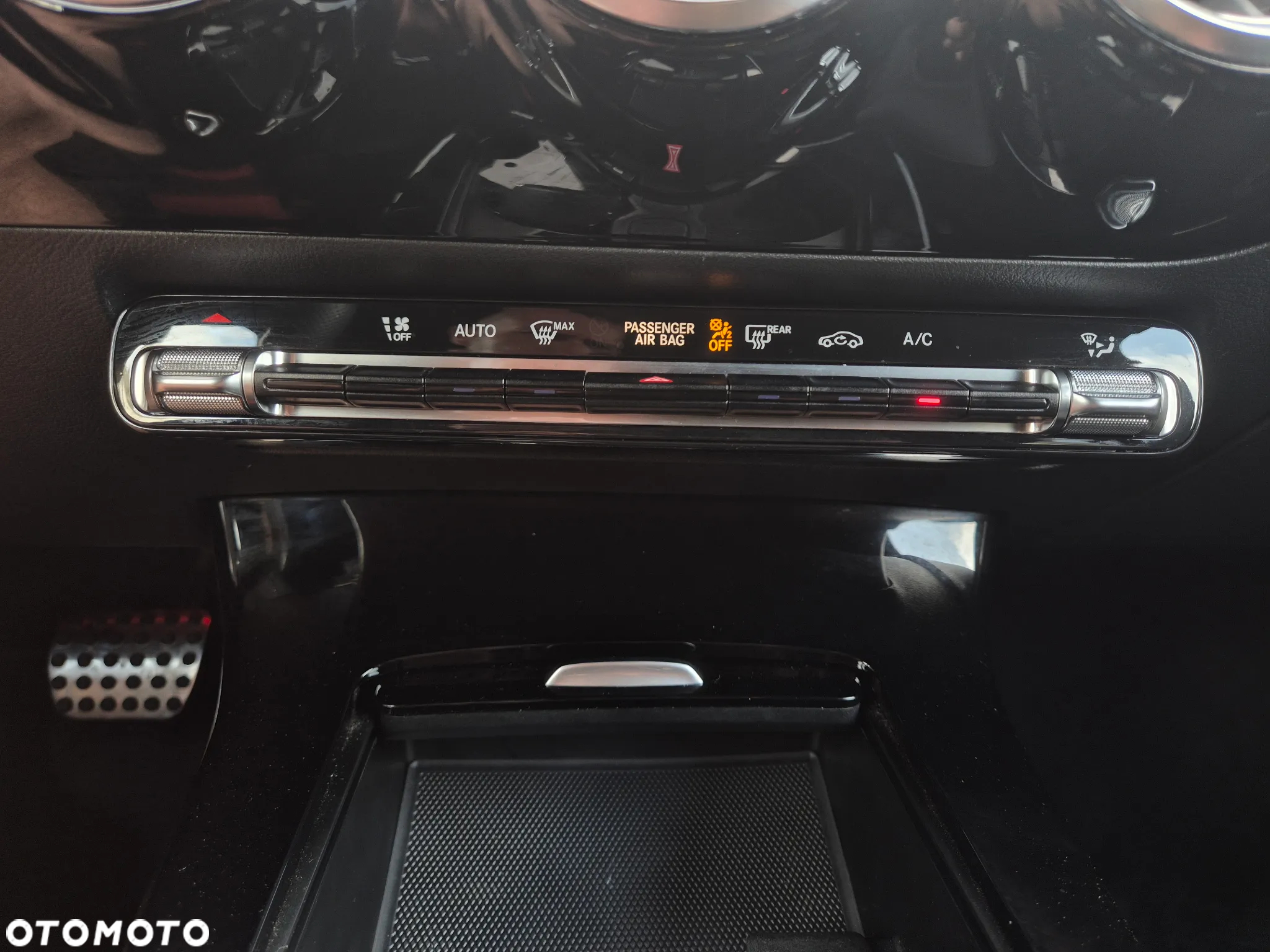 Mercedes-Benz CLA 250 Edition 1 7G-DCT - 17