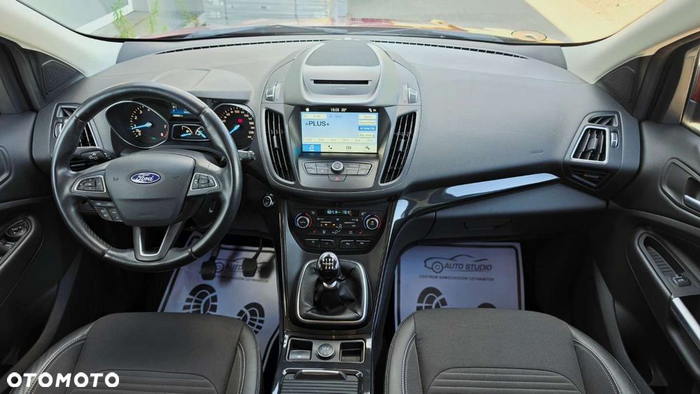 Ford Kuga 1.5 EcoBoost 2x4 Titanium - 5