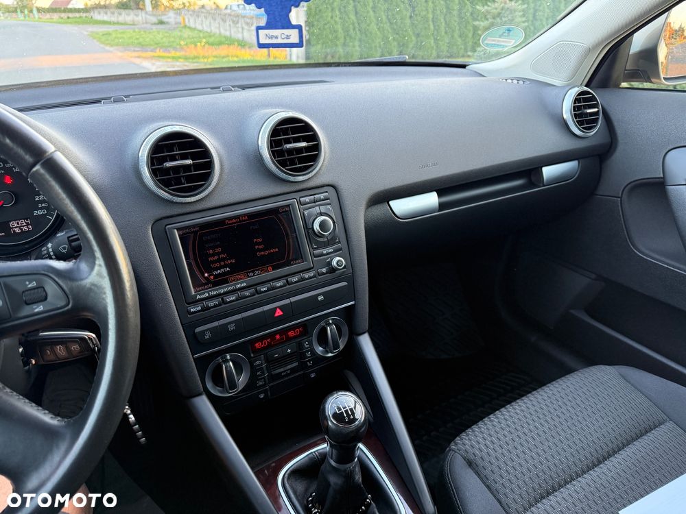 Audi A3 Sportback 1.8 TFSI Attraction - 9