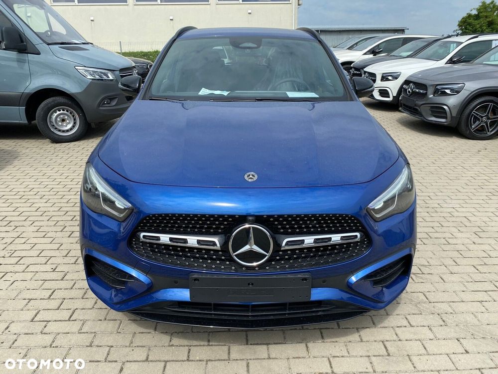 Mercedes-Benz GLA - 7