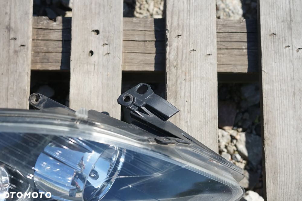 Lampa przód przednia prawa Opel Zafira II B Anglik - 6