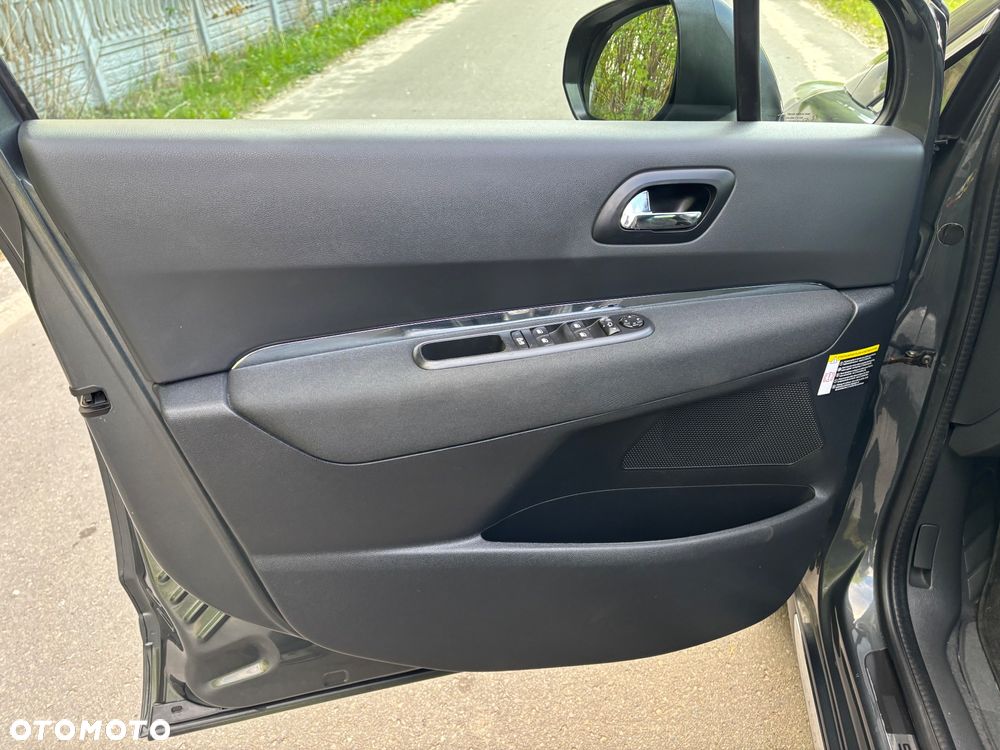 Peugeot 3008 1.6 HDi Active - 28