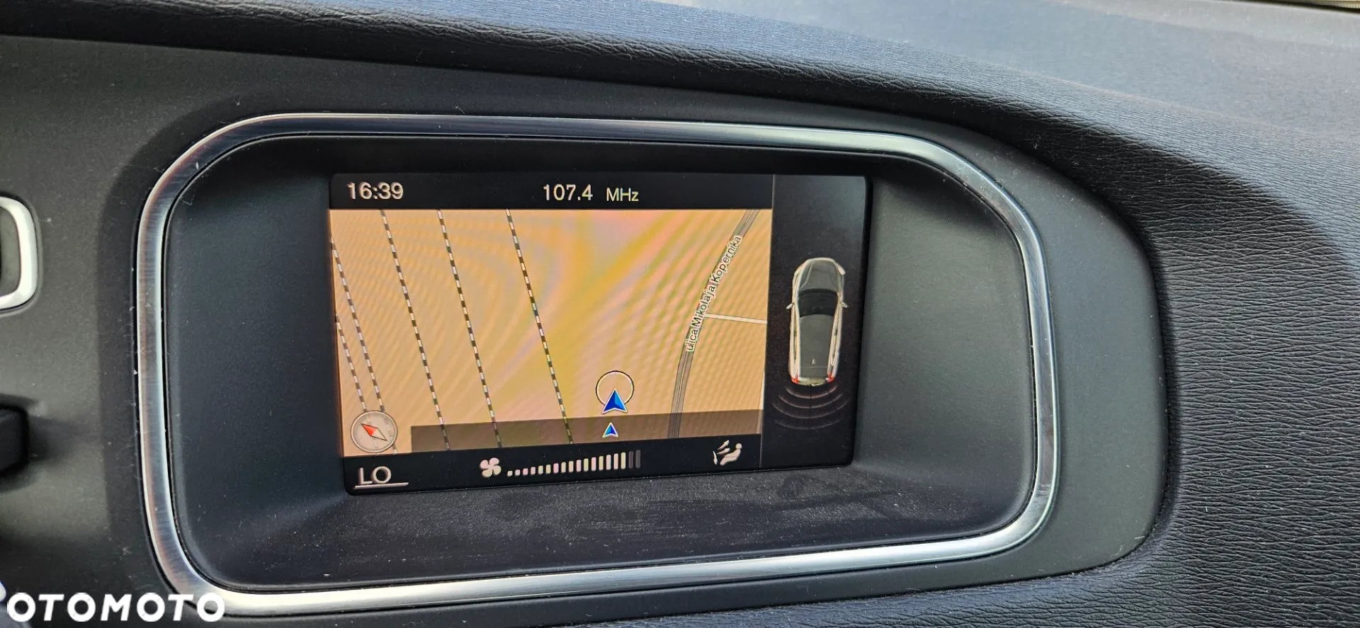 Volvo V40 D2 - 37