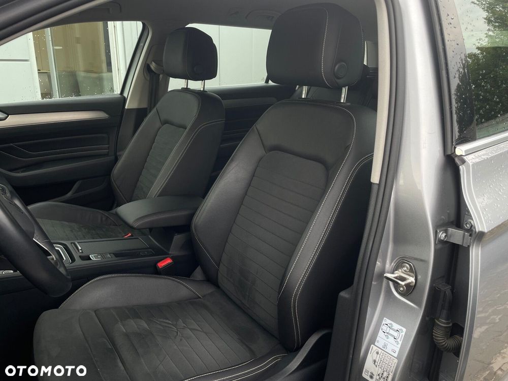 Volkswagen Passat Variant 2.0 TDI EVO Elegance DSG - 10
