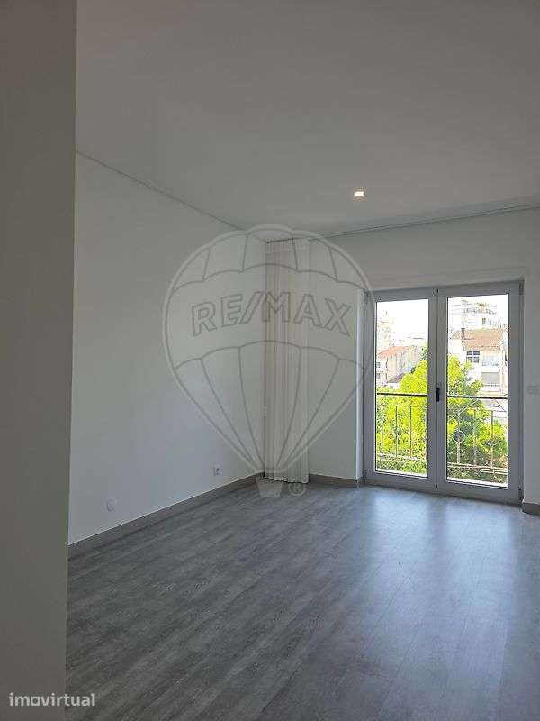 Apartamento T2 para arrendamento - Grande imagem: 4/11