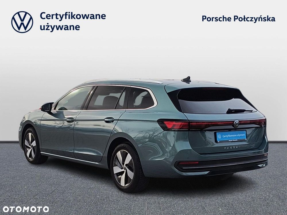 Volkswagen Passat - 4