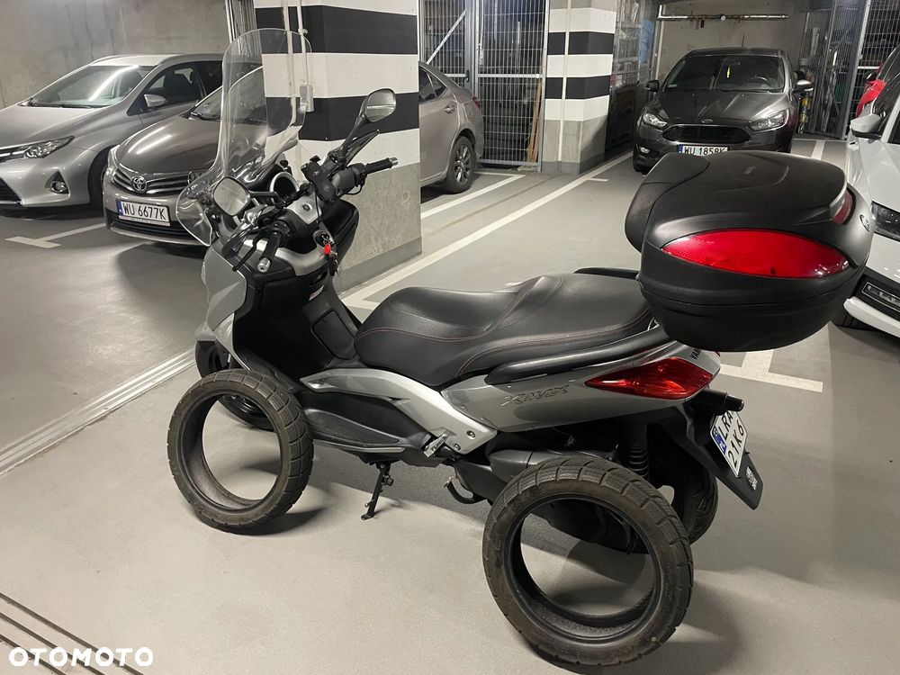 Yamaha X-max - 12