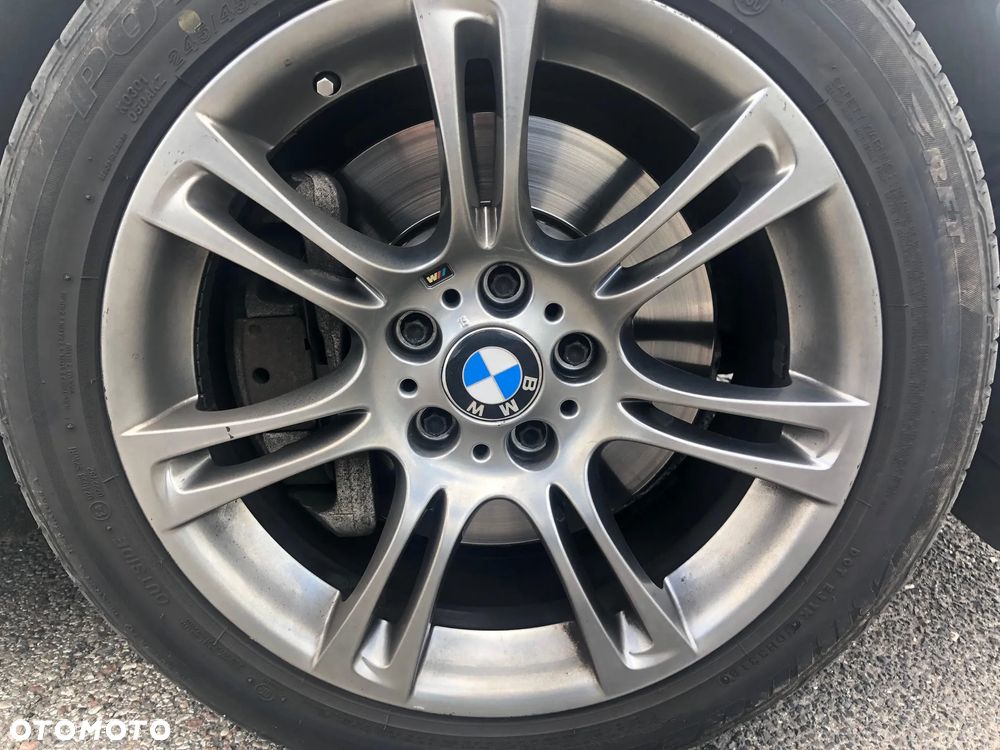 BMW Seria 5 528i xDrive - 17