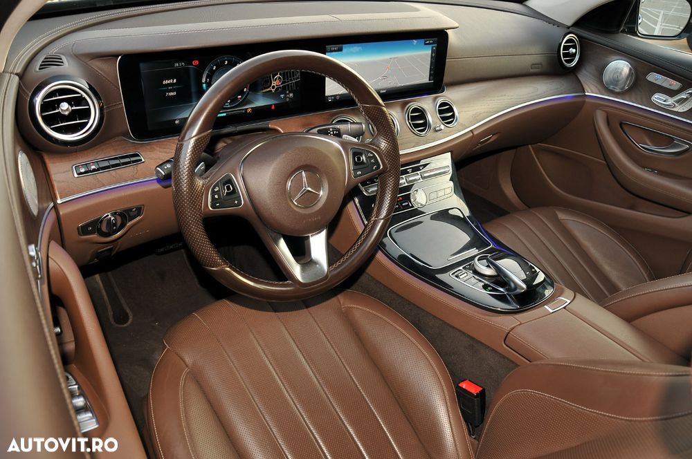 Mercedes-Benz E - 16