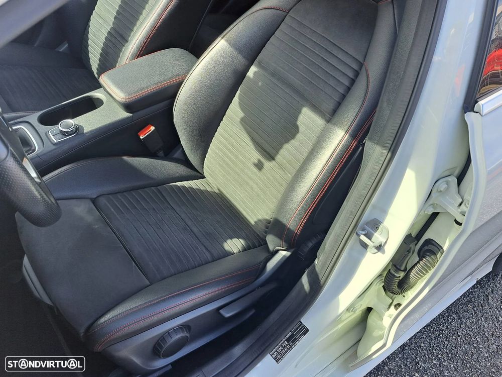 Mercedes-Benz A 180 d AMG Line - 17