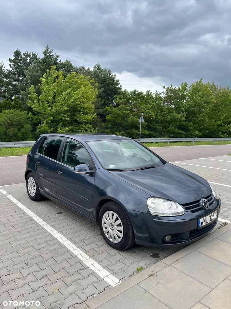 Volkswagen Golf V 2.0 TDI Comfortline - 2