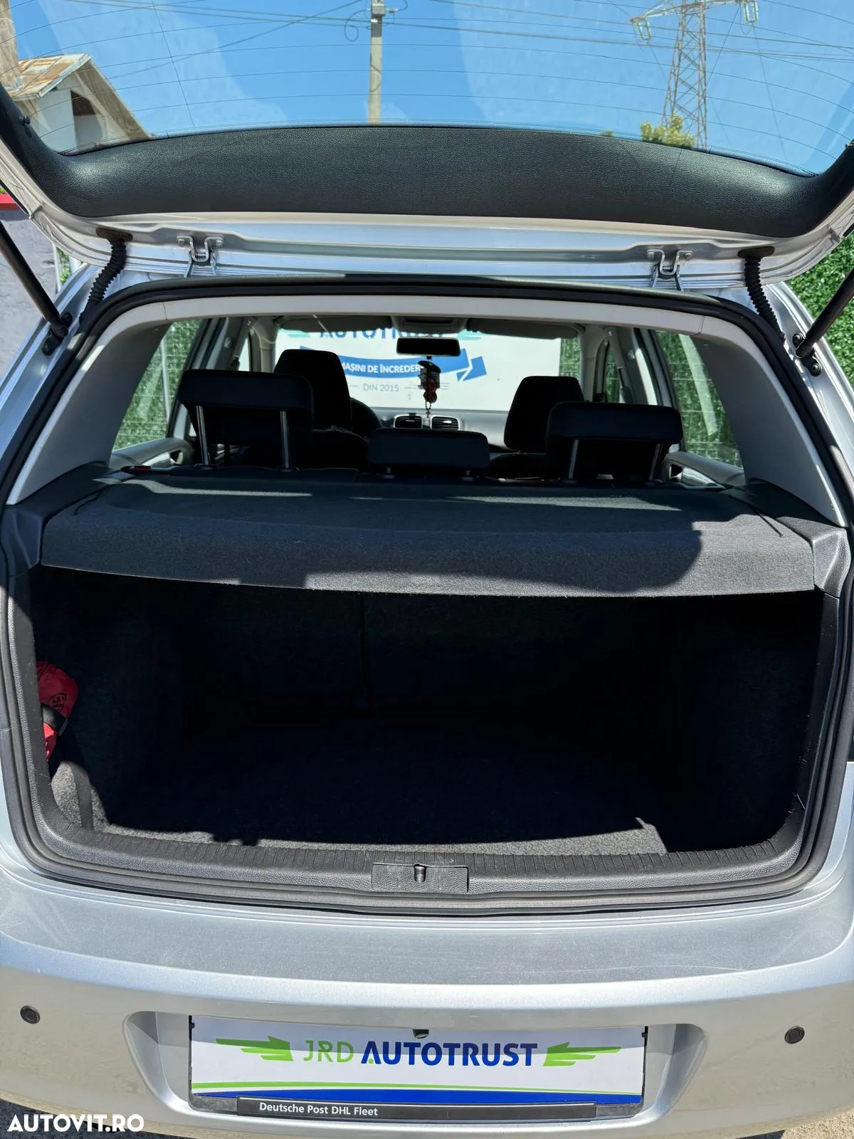 Volkswagen Golf 1.6 TDI BlueMotion Technology DPF Comfortline - 19