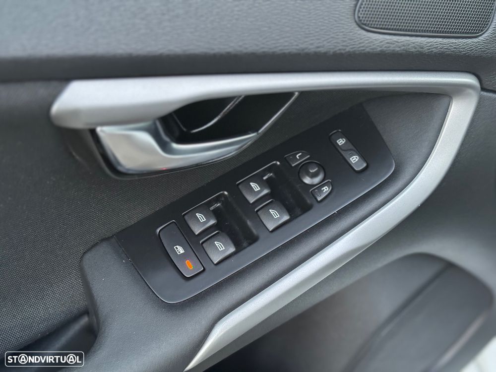 Volvo V40 1.6 D2 Eco Kinetic - 20