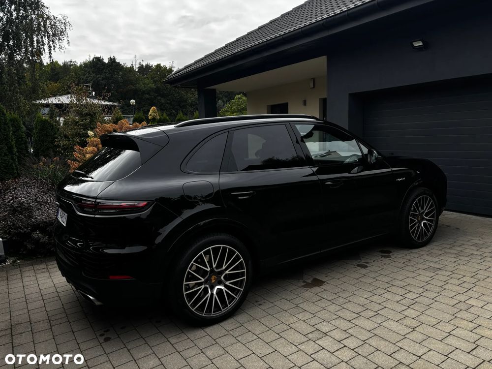 Porsche Cayenne - 5