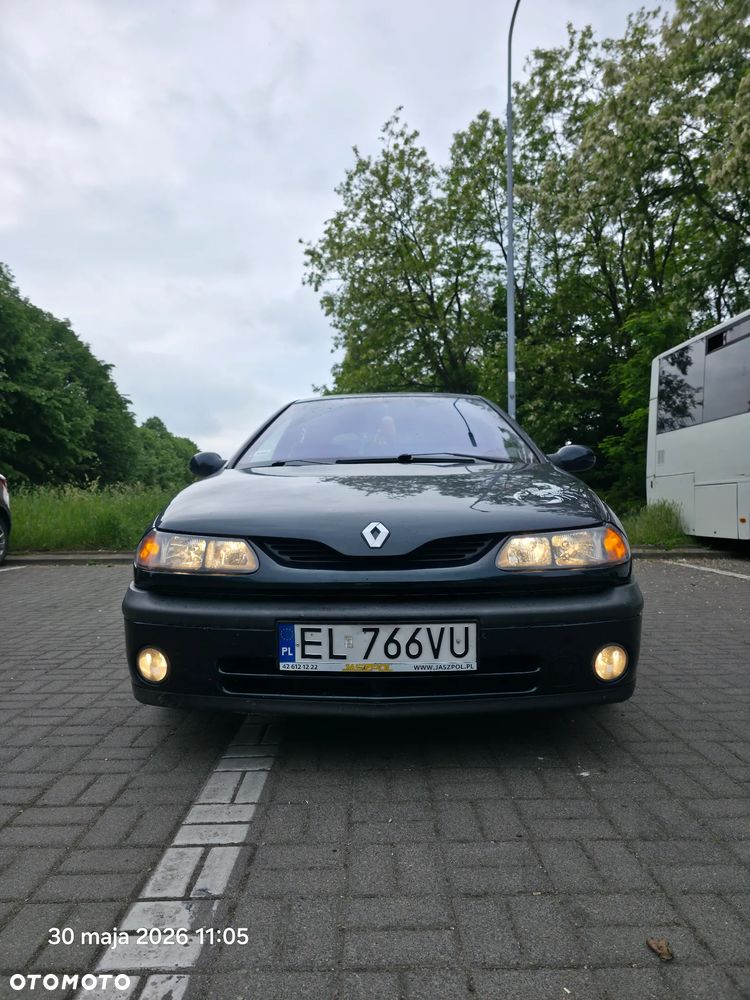 Renault Laguna 1.8 RXT - 1