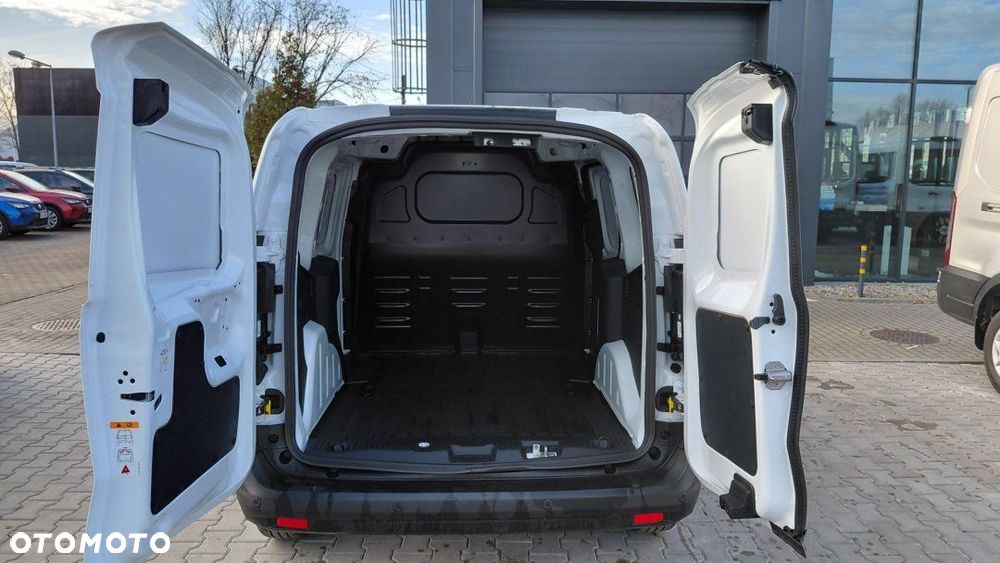 Ford Transit Courier - 6