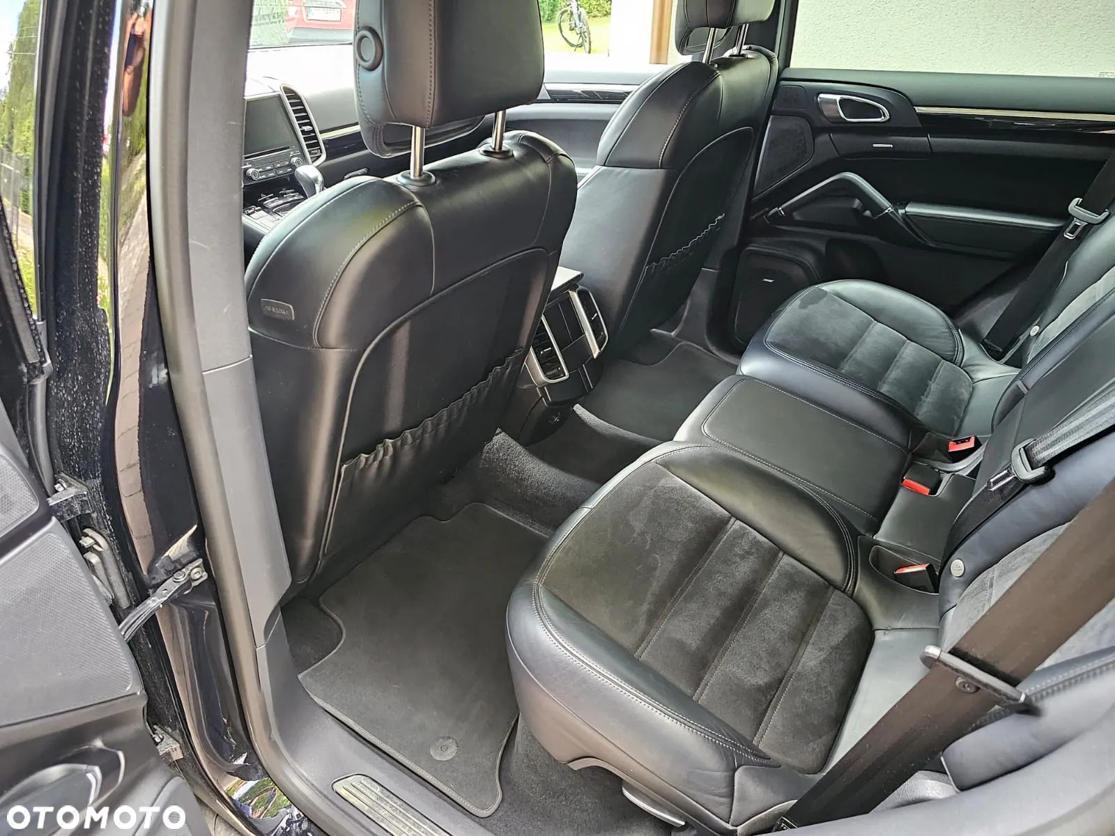 Porsche Cayenne S Diesel Platinum Edition - 16
