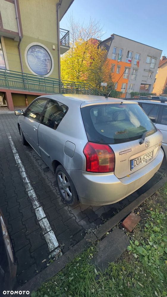 Toyota Corolla 2.0 D-4D Base - 3