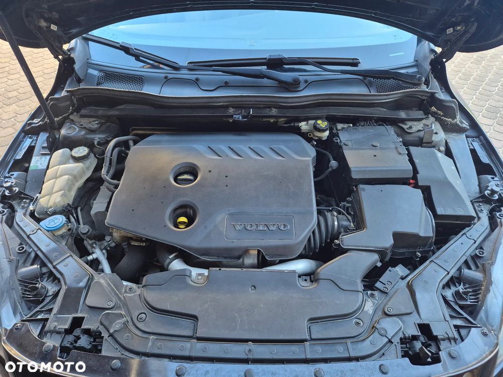 Volvo V40 D2 R Design - 23