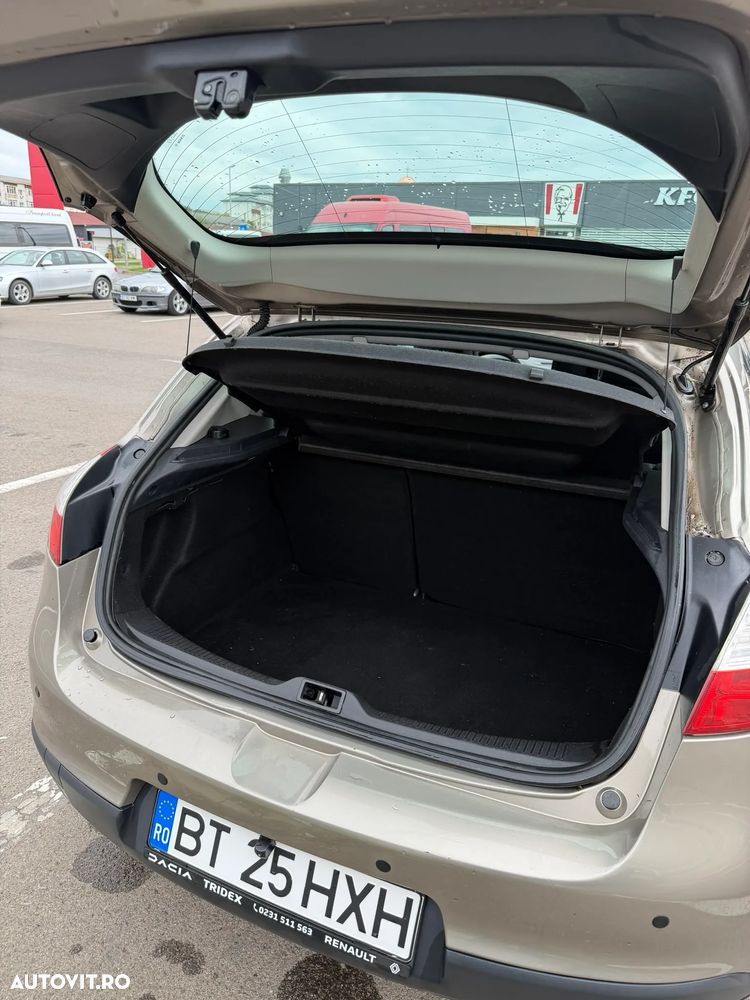 Renault Megane 1.6 16V Expression - 9