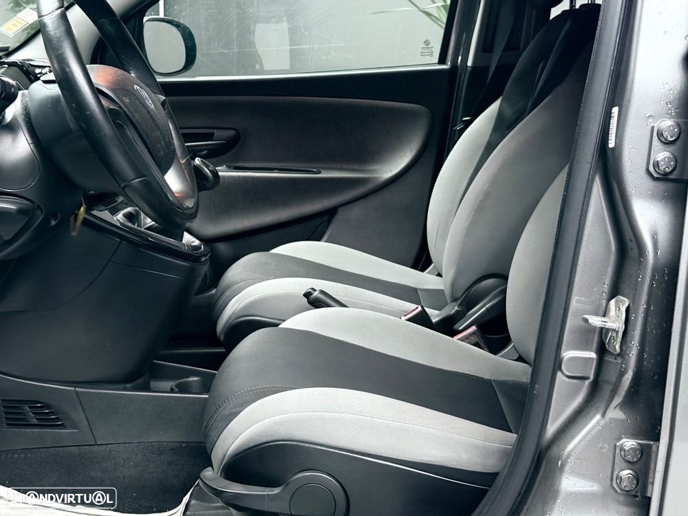 Lancia Ypsilon 1.3 MultiJet Gold - 8