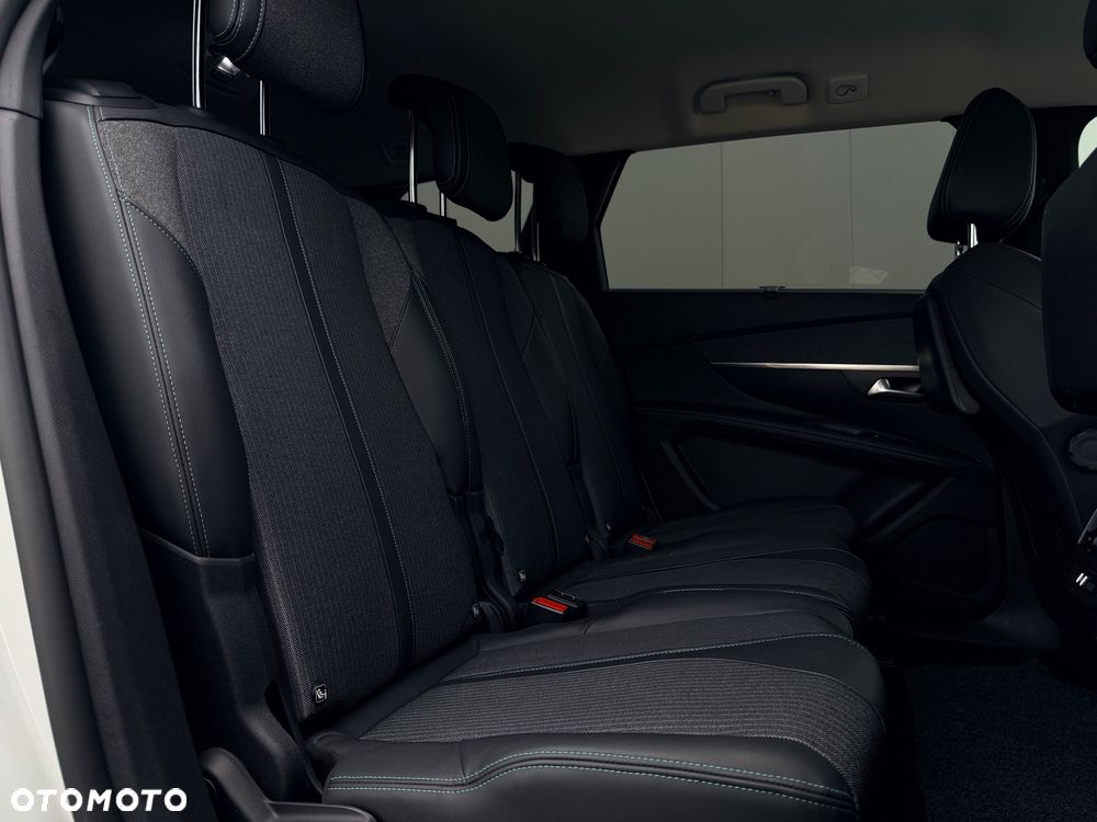 Peugeot 5008 2.0 BlueHDi Allure Pack S&S EAT8 - 28