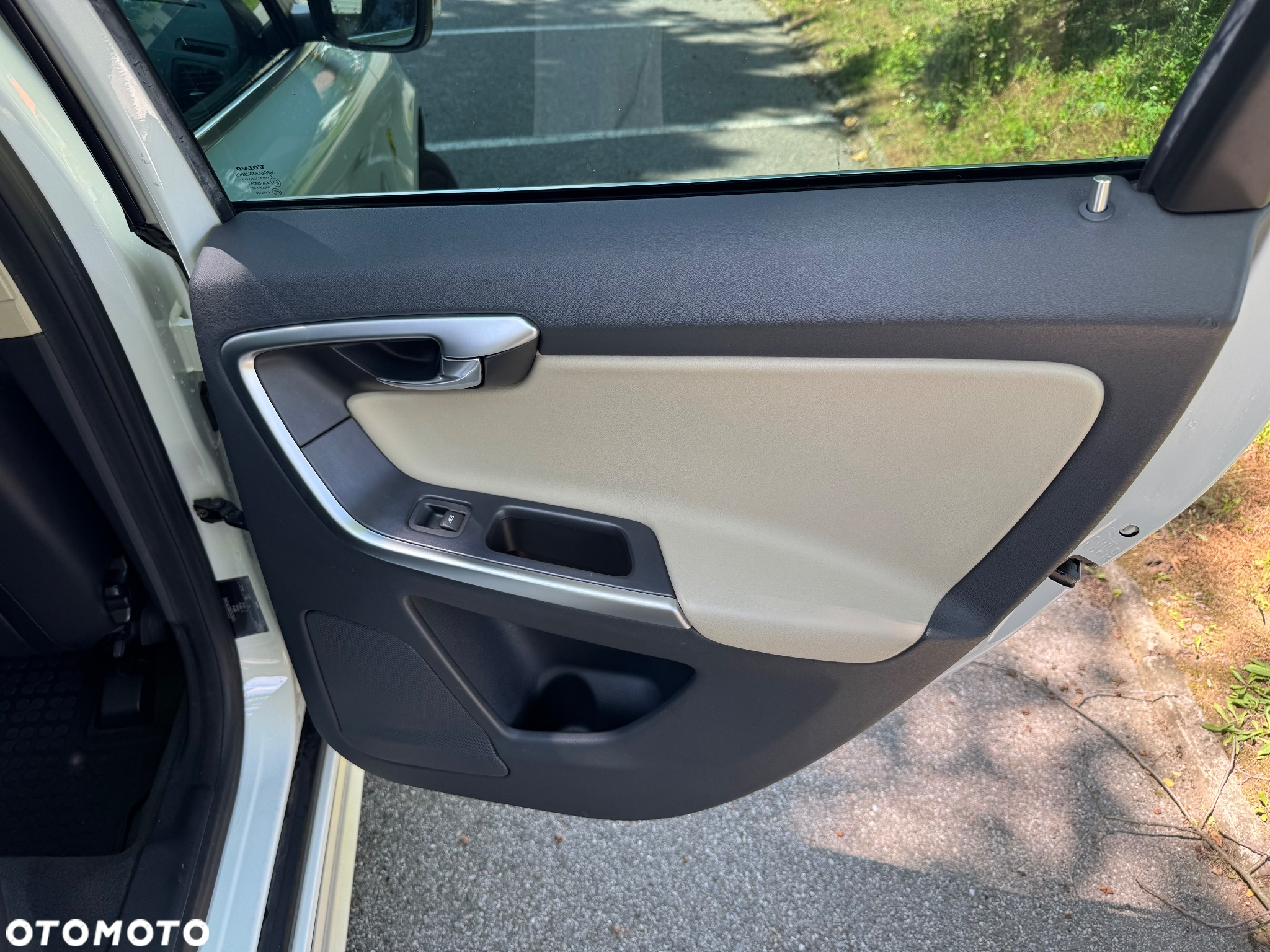 Volvo XC 60 D4 Geartronic RDesign - 25